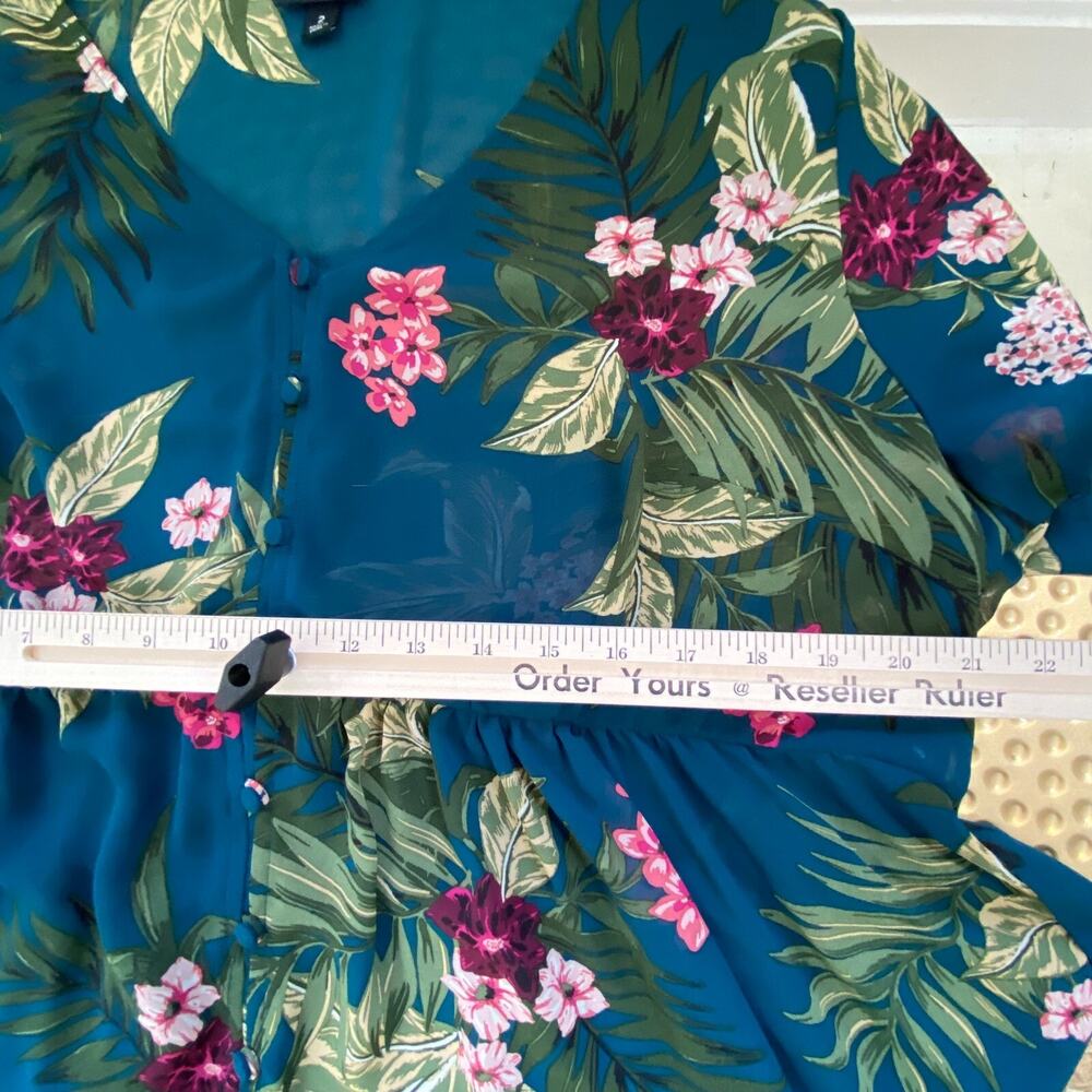 Torrid Womens Sheer Floral Tunic‎ Top Size 2X Button Front Tropical Short Sleeve - Picture 9 of 10